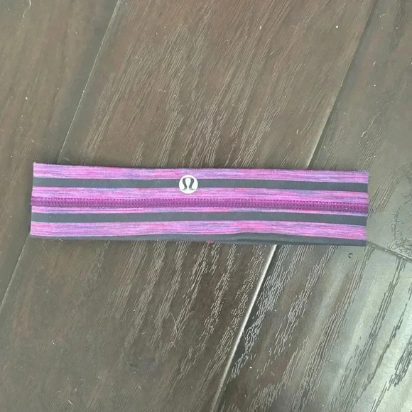 Lululemon y2k style striped  headband - Picture 2 of 4